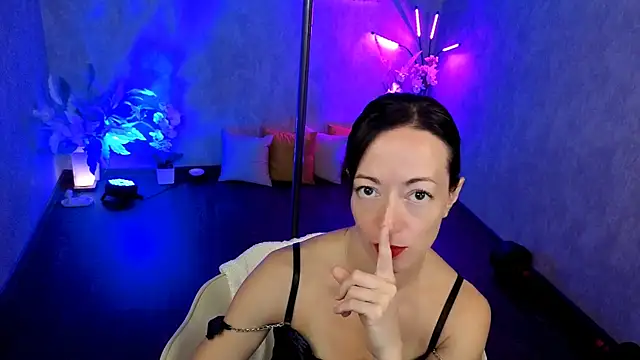 kimberlyray777 online show from July 31, 2026, 7:08 am