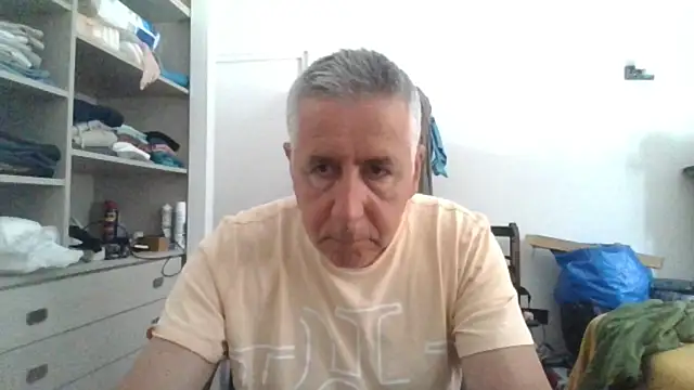 Snapshot of parejamlga58 chatting on May 18, 2026, 1:39 pm parejamlga58 online show from May 18, 2026, 1:39 pm