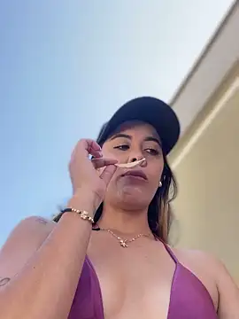 Emilia Bakerr online show from January 18, 2025, 4:21 pm