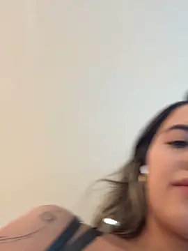 Emilia Bakerr online show from June 17, 2026, 7:48 pm