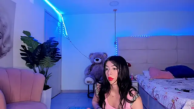 Snapshot of Marily_Daniela_ chatting on December 15, 2024, 4:07 am Marily Daniela online show from December 15, 2024, 4:07 am