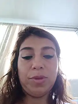 Snapshot of MrsFoucher chatting on May 3, 2026, 9:43 pm MrsFoucher online show from May 3, 2026, 9:43 pm