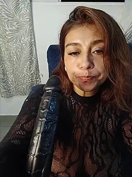 Snapshot of MrsFoucher chatting on May 10, 2026, 7:13 am MrsFoucher online show from May 10, 2026, 7:13 am