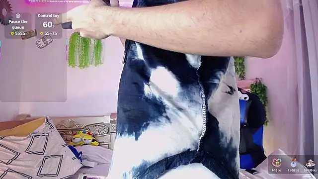 huge armound online show from October 15, 2025, 12:11 am