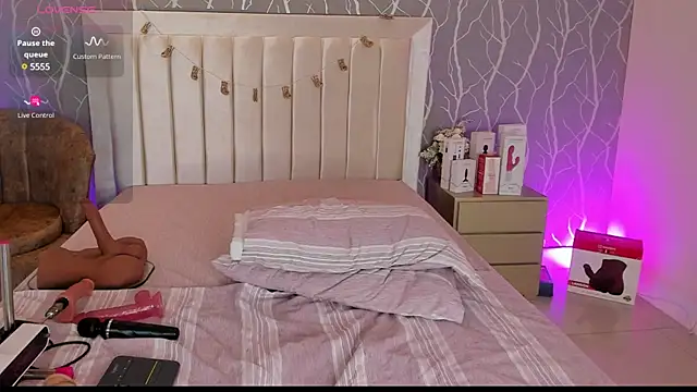 sofiacleyton1 online show from March 15, 2025, 7:27 pm