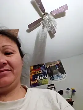 Snapshot of sweetkitty111 chatting on December 7, 2024, 7:27 am sweetkitty111 online show from December 7, 2024, 7:27 am