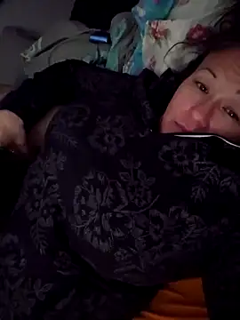 Snapshot of sweetkitty111 chatting on December 19, 2024, 5:40 am sweetkitty111 online show from December 19, 2024, 5:40 am