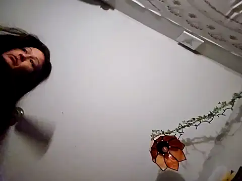 Snapshot of sweetkitty111 chatting on December 21, 2024, 6:52 am sweetkitty111 online show from December 21, 2024, 6:52 am