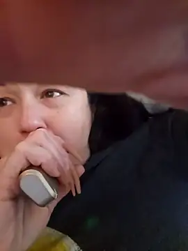 Snapshot of sweetkitty111 chatting on February 15, 2025, 8:22 pm sweetkitty111 online show from February 15, 2025, 8:22 pm