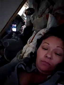 Snapshot of sweetkitty111 chatting on February 21, 2025, 5:35 am sweetkitty111 online show from February 21, 2025, 5:35 am