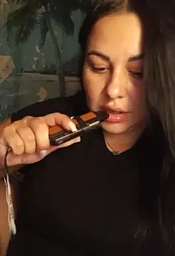 Snapshot of DaisyStreet chatting on September 24, 2025, 5:16 pm DaisyStreet online show from September 24, 2025, 5:16 pm