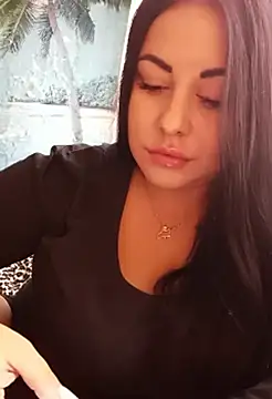 Snapshot of DaisyStreet chatting on October 4, 2025, 11:08 am DaisyStreet online show from October 4, 2025, 11:08 am