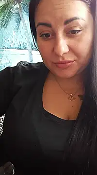 Snapshot of DaisyStreet chatting on October 11, 2025, 9:41 am DaisyStreet online show from October 11, 2025, 9:41 am