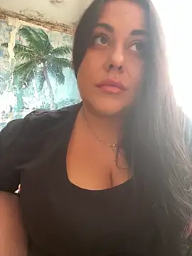 Snapshot of DaisyStreet chatting on October 31, 2025, 9:54 am DaisyStreet online show from October 31, 2025, 9:54 am