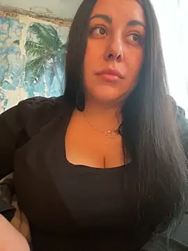 Snapshot of DaisyStreet chatting on November 6, 2025, 12:28 pm DaisyStreet online show from November 6, 2025, 12:28 pm