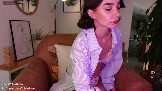 JulietteDee online show from January 22, 2025, 9:10 pm