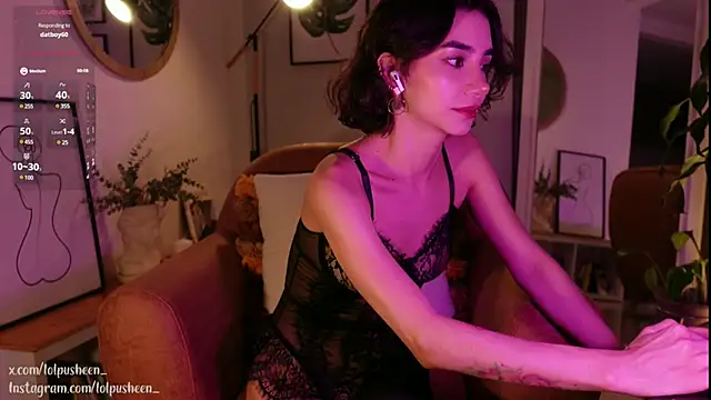 JulietteDee online show from February 3, 2025, 12:36 am