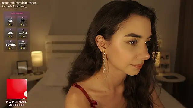JulietteDee online show from May 22, 2026, 9:42 pm