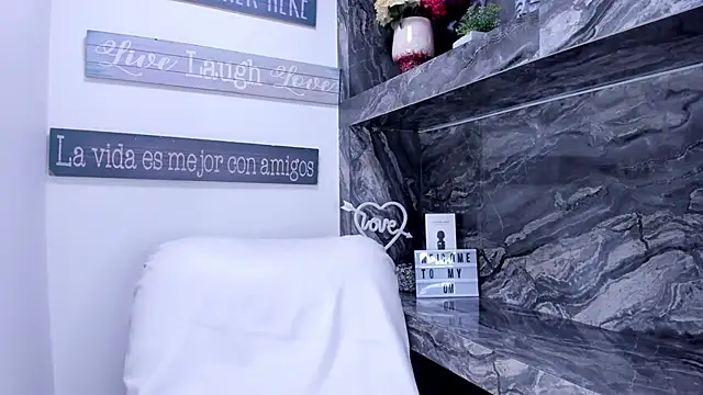 Snapshot of miss_danika chatting on January 4, 2025, 11:00 am miss danika online show from January 4, 2025, 11:00 am