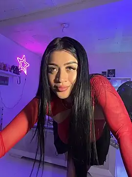 lucianaroy online show from May 28, 2026, 3:37 am
