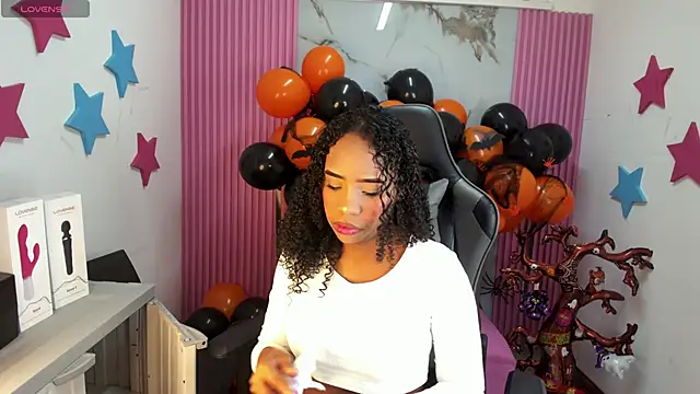 Snapshot of lia_16 chatting on October 22, 2025, 10:59 am lia 16 online show from October 22, 2025, 10:59 am