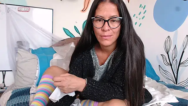 lupita84 online show from December 14, 2025, 5:18 pm