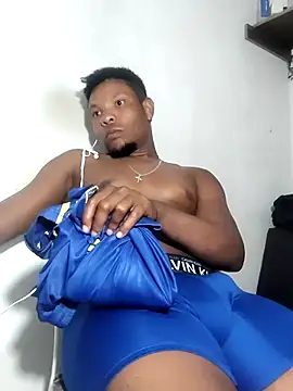 hugo3918  online show from February 18, 2026, 3:24 am