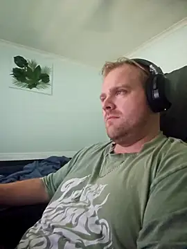 Themilkermanxh online show from September 22, 2025, 4:47 am
