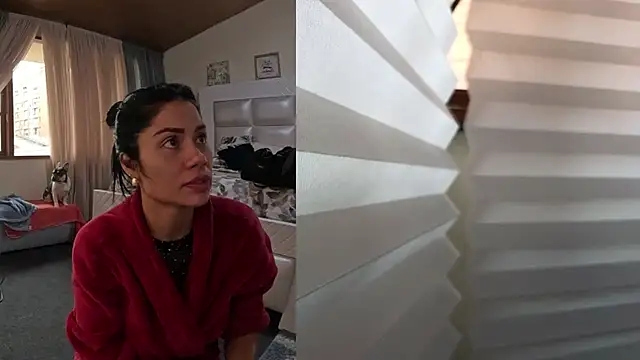 Snapshot of Alondra_fetish chatting on January 6, 2025, 6:25 am Alondra fetish online show from January 6, 2025, 6:25 am