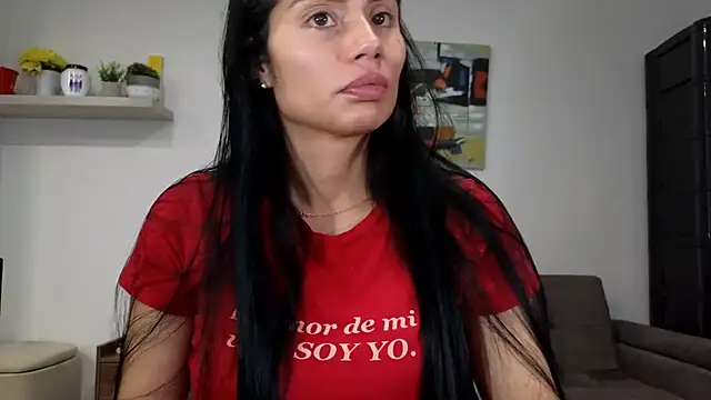 Alondra fetish online show from April 29, 2026, 1:32 am