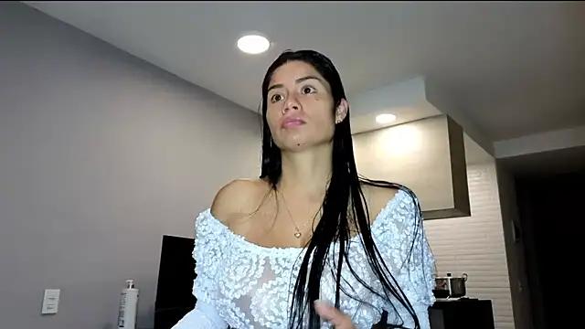 Alondra fetish online show from June 20, 2026, 1:19 am