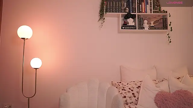 EmilyxRose - online show from February 17, 2025, 7:42 pm