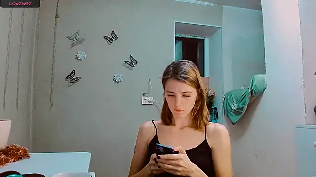 Snapshot of RosaJil chatting on December 8, 2024, 4:39 pm RosaJil online show from December 8, 2024, 4:39 pm