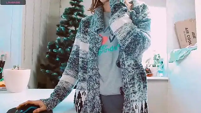 Snapshot of RosaJil chatting on December 13, 2024, 1:44 pm RosaJil online show from December 13, 2024, 1:44 pm