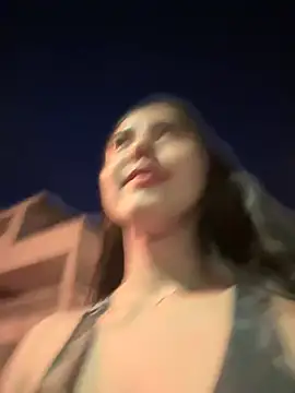 MarianaBenz online show from January 18, 2025, 11:33 pm