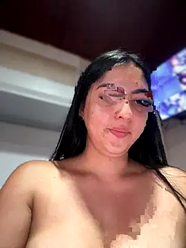 MarianaBenz online show from January 7, 2026, 11:40 pm