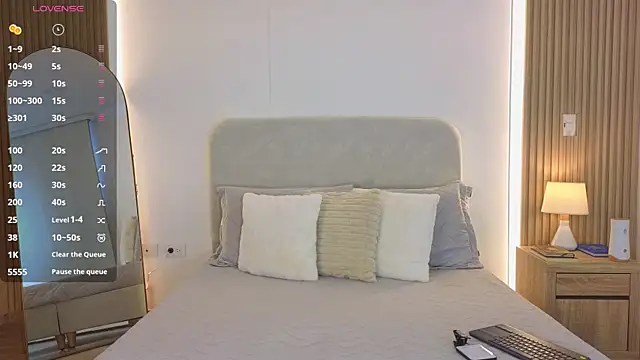 Snapshot of KristennBlue chatting on May 13, 2026, 3:42 pm KristennBlue online show from May 13, 2026, 3:42 pm