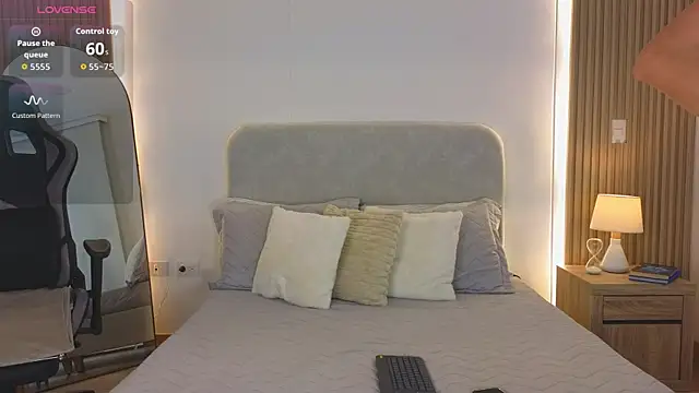 Snapshot of KristennBlue chatting on May 20, 2026, 5:08 pm KristennBlue online show from May 20, 2026, 5:08 pm