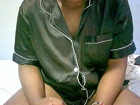 Snapshot of honeypotsweet chatting on October 1, 2025, 8:20 am honeypotsweet online show from October 1, 2025, 8:20 am