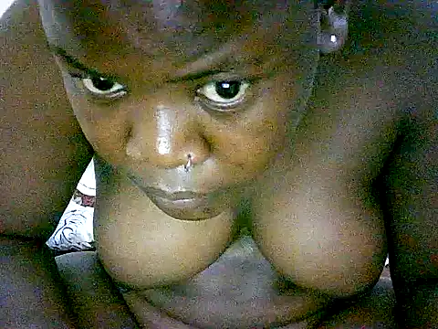 Snapshot of honeypotsweet chatting on October 13, 2025, 9:04 pm honeypotsweet online show from October 13, 2025, 9:04 pm