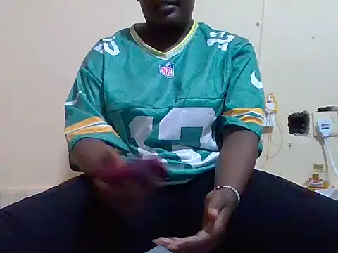 Snapshot of honeypotsweet chatting on October 18, 2025, 11:33 am honeypotsweet online show from October 18, 2025, 11:33 am