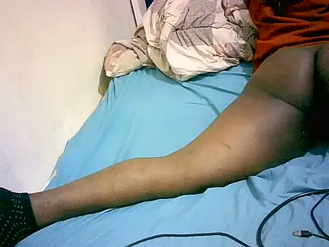 honeypotsweet online show from August 5, 2026, 11:39 pm