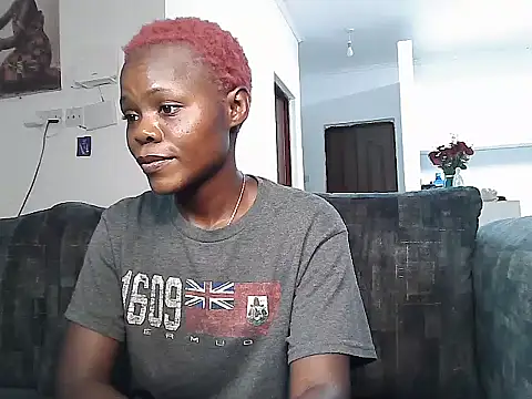 petiteebony 81 online show from May 4, 2026, 4:25 pm