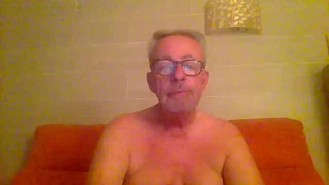 tuggy59 online show from September 10, 2025, 4:45 am