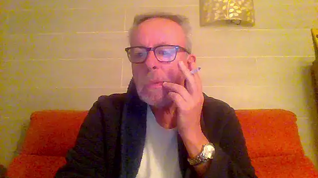 Snapshot of tuggy59 chatting on February 11, 2026, 5:45 am tuggy59 online show from February 11, 2026, 5:45 am