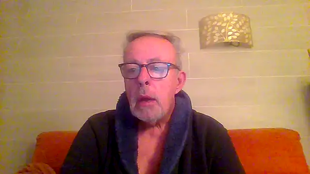 Snapshot of tuggy59 chatting on February 16, 2026, 4:52 am tuggy59 online show from February 16, 2026, 4:52 am