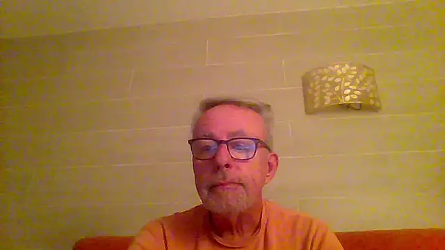 Snapshot of tuggy59 chatting on February 17, 2026, 6:21 am tuggy59 online show from February 17, 2026, 6:21 am