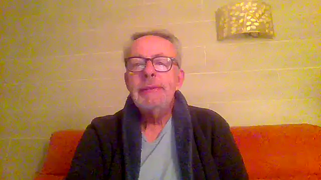 Snapshot of tuggy59 chatting on February 20, 2026, 5:37 am tuggy59 online show from February 20, 2026, 5:37 am