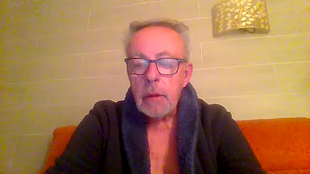 Snapshot of tuggy59 chatting on February 23, 2026, 5:16 am tuggy59 online show from February 23, 2026, 5:16 am