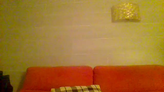 Snapshot of tuggy59 chatting on March 4, 2026, 5:02 am tuggy59 online show from March 4, 2026, 5:02 am